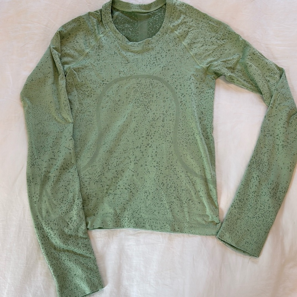 Swiftly Tech L/S by Lululemon size 4
